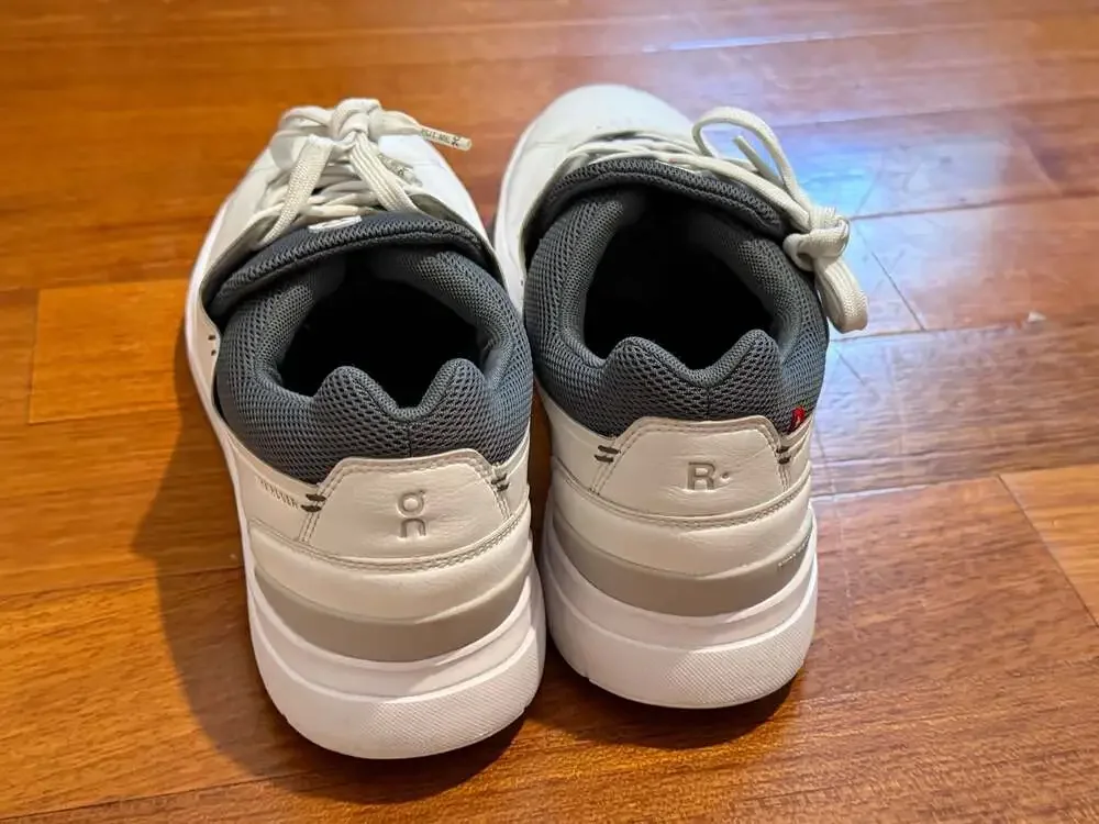 On Cloud On The Roger Advantage White/Gray Sneakers OnCloud Size 11